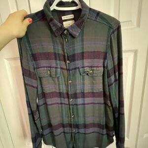 American Eagle Flannel Button-up shirt